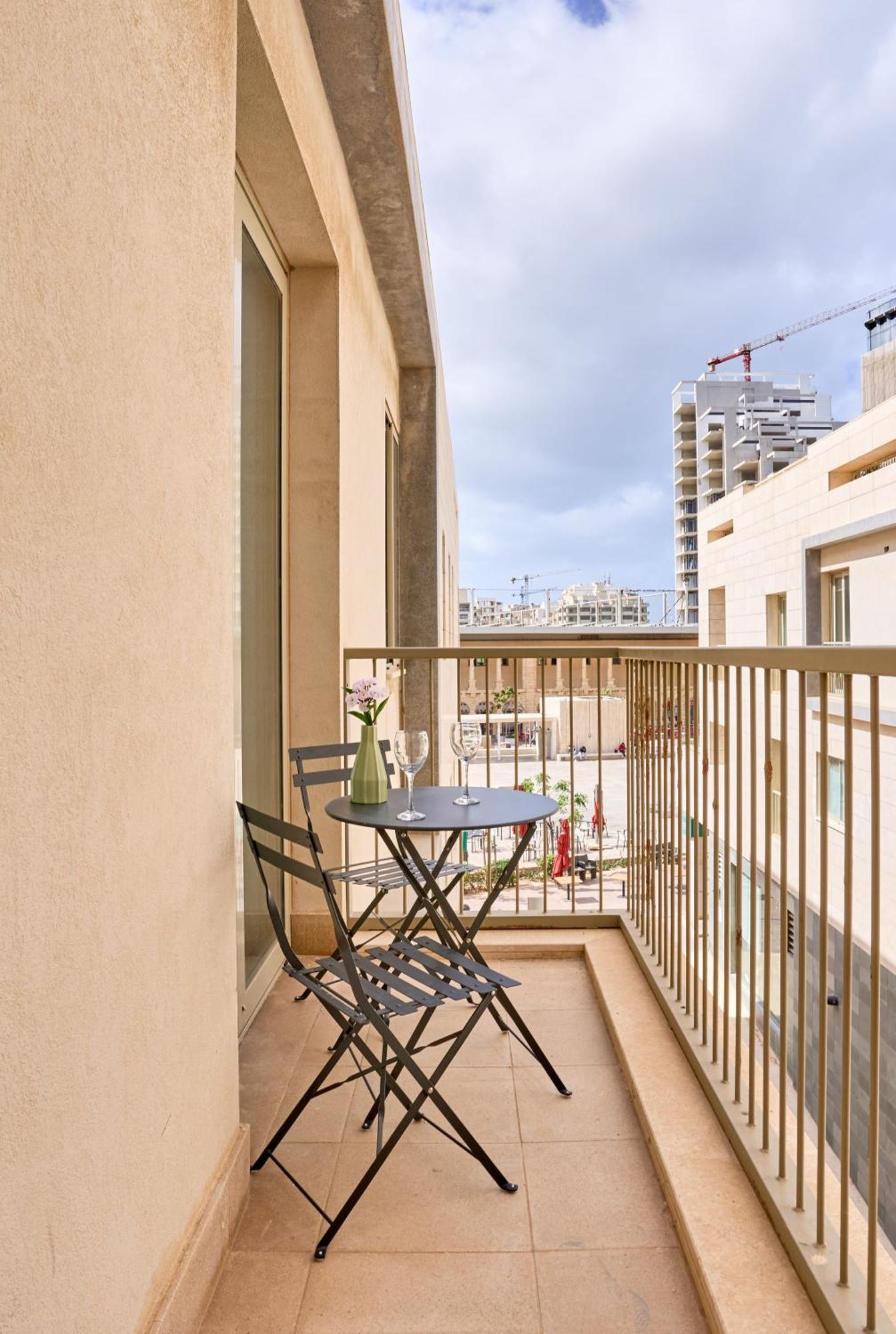 Stylish Apartment In Tigne Point สลีมา ภายนอก รูปภาพ